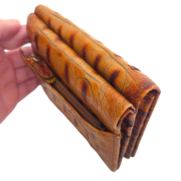 Brahmin Tan Brown Crocodile Melbourne Double-Sided Bifold Wallet - Picture 3 of 9